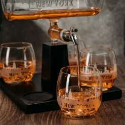 Wine & Whiskey Decanter Set 1100ml By The Wine Savant With 4 Whiskey Glasses, Drink Dispenser Scotch, Bourbon, Brandy Home Office Apartment Decor, Gifts - Dallas, Memphis, New York & Los Angeles Gifts -Refined Spirits Store 61uFzgu9YOL. AC 1