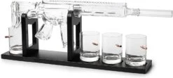 (EU ONLY) AR15 Gun Whisky-Dekanter-Set Mit Whiskey-Kugelkühlern – Limited Edition Eleganter Rifle Gun Whisky-Dekanter Mit 6 Whiskey-Edelstahl-Kugelkühlern Und 4 Bullet-Whiskygläsern -Refined Spirits Store 71h3Zs hcnL. AC SL1500 2b476709 ef6d 4359 ab06 f0bedd3fc5f1
