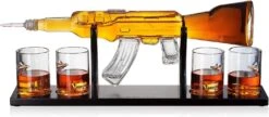 (EU ONLY) Wine Savant Dekanter-Set, Bullet-Gläser, Limitierte Auflage, Elegantes Gewehre, Whiskey-Dekanter, 57,1 Cm, 1000 Ml, Mit 4 Bullet-Whiskey-Gläsern Und Sockel Aus Mahagoni-Holz -Refined Spirits Store 71qp83bVgvL. AC SL1500