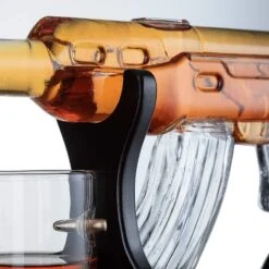 (EU ONLY) Wine Savant Dekanter-Set, Bullet-Gläser, Limitierte Auflage, Elegantes Gewehre, Whiskey-Dekanter, 57,1 Cm, 1000 Ml, Mit 4 Bullet-Whiskey-Gläsern Und Sockel Aus Mahagoni-Holz -Refined Spirits Store 81MZUueCCyL. AC SL1500