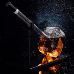 Thors Hammer Whiskey And Wine Decanter 2000ml By The Wine Savant, Miljoner For Tequila, Bourbon, Scotch, Or Wine - Thor Avengers Gifts, Marvel Style Gifts, Mjölnir Gifts For Dad -Refined Spirits Store 91YJ2F7VjgL. AC SL1500