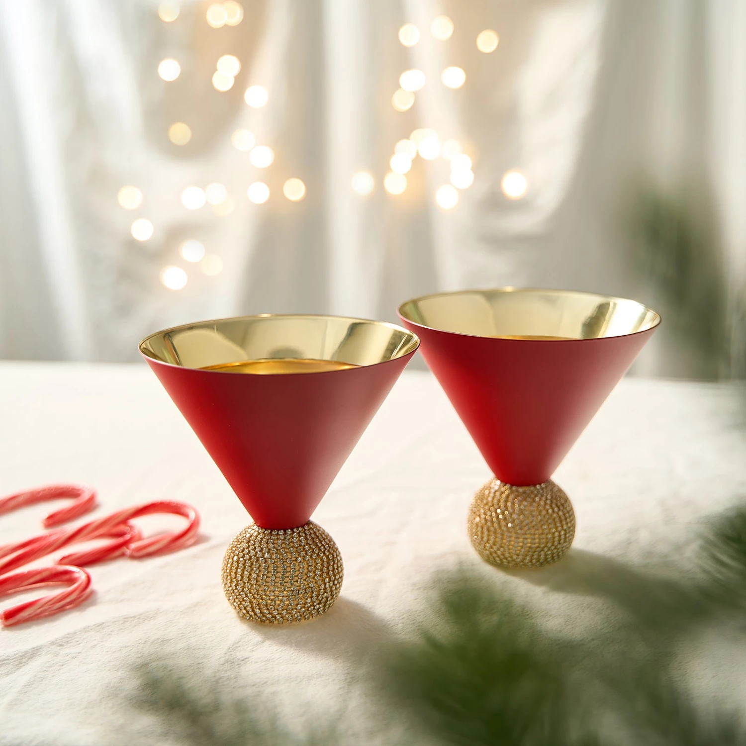 The Wine Savant Diamond Studded Martini Glasses Set Of 2 Matte Red & Gold Modern Cocktail Glass, Rhinestone Diamonds With Stemless Crystal Ball Base, Bar Or Party 10.5oz, Swarovski Style Crystals 2 The Wine Savant Diamond Studded Martini Glasses Set Of 2 Matte Red & Gold Modern Cocktail Glass, Rhinestone Diamonds With Stemless Crystal Ball Base, Bar Or Party 10.5oz, Swarovski Style Crystals - Image 2