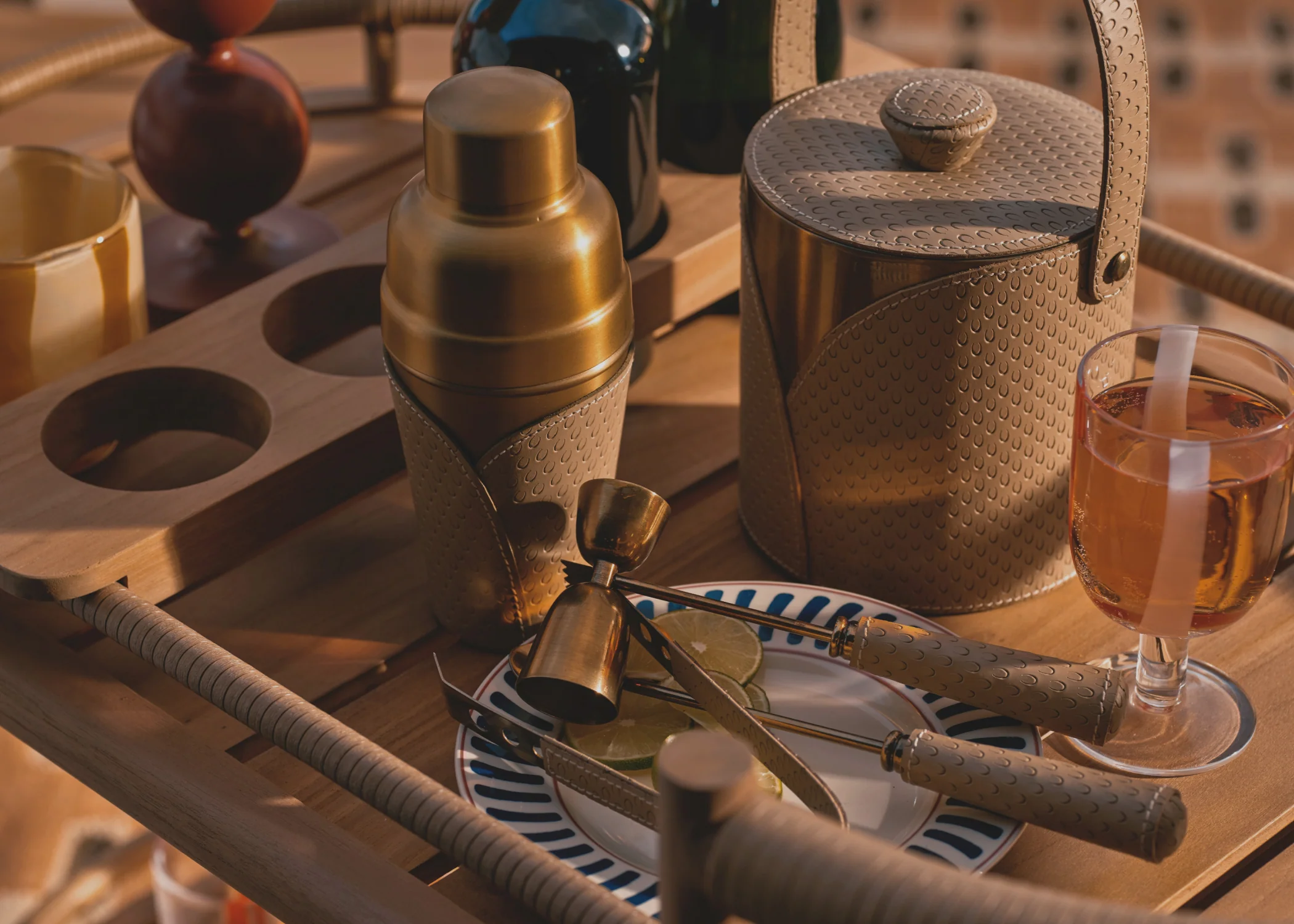 Front Page -Refined Spirits Store bar accessories to impress guests 4200x3000 1